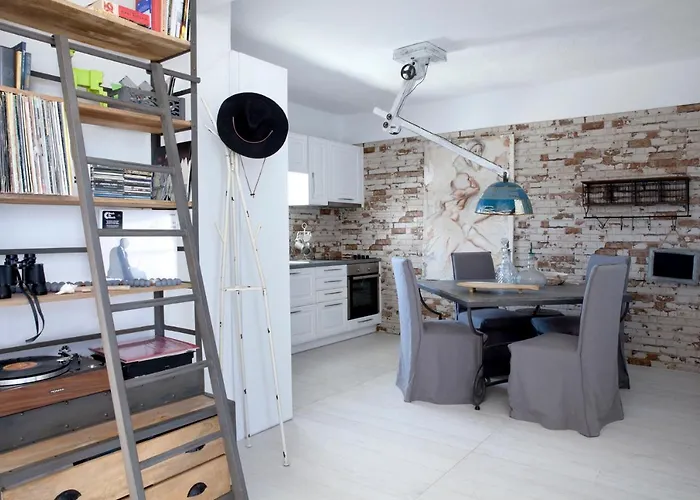 Alfa Luxury Χρυσή Ακτή